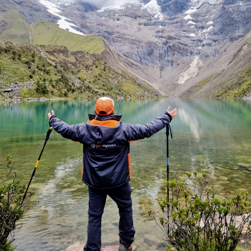 Excursão pela Lagoa Humantay Guru Explorers